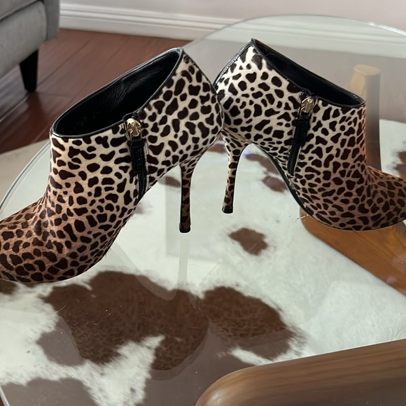 Authentic GUCCI Ponyhair Pointed Toe boots - Picture 4 of 11